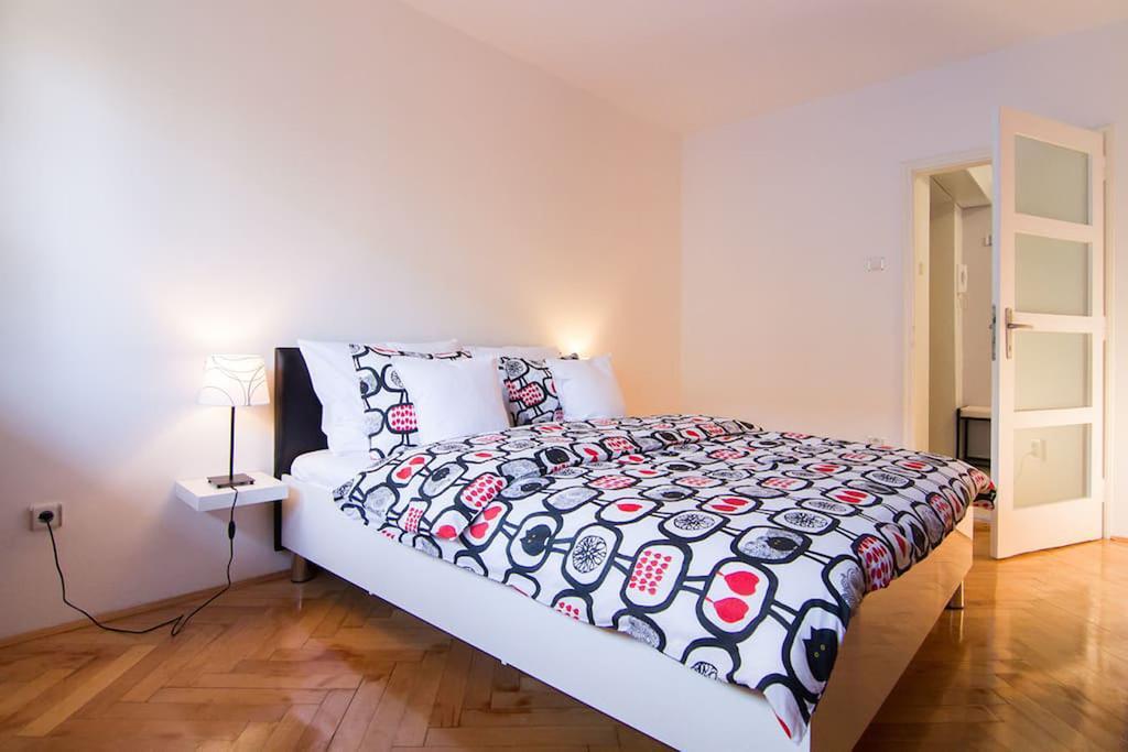 Apartment Sarita Zagreb Exterior foto